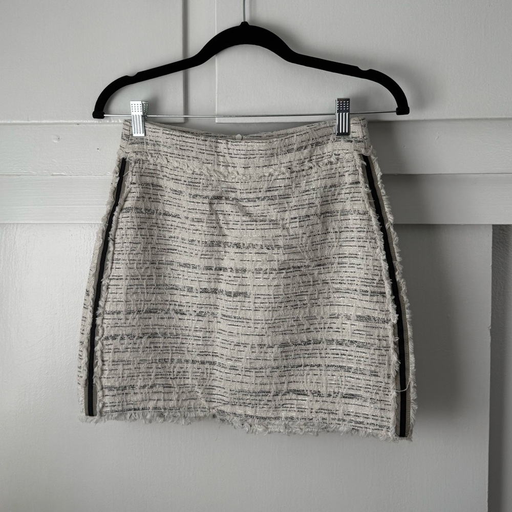 Zara Cream and Black Textured Mini Skirt
